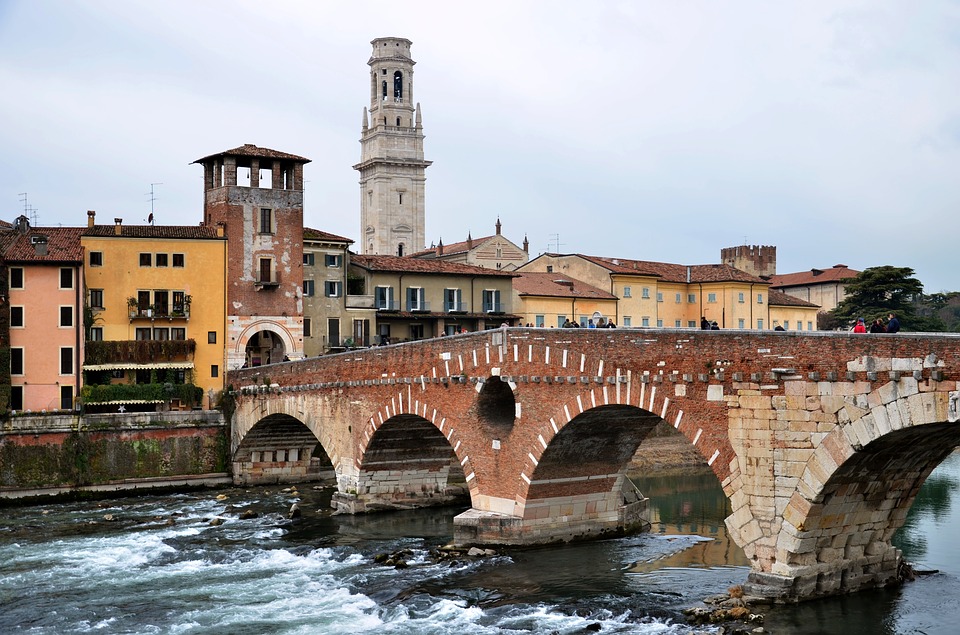 Verona: Wine & Wood